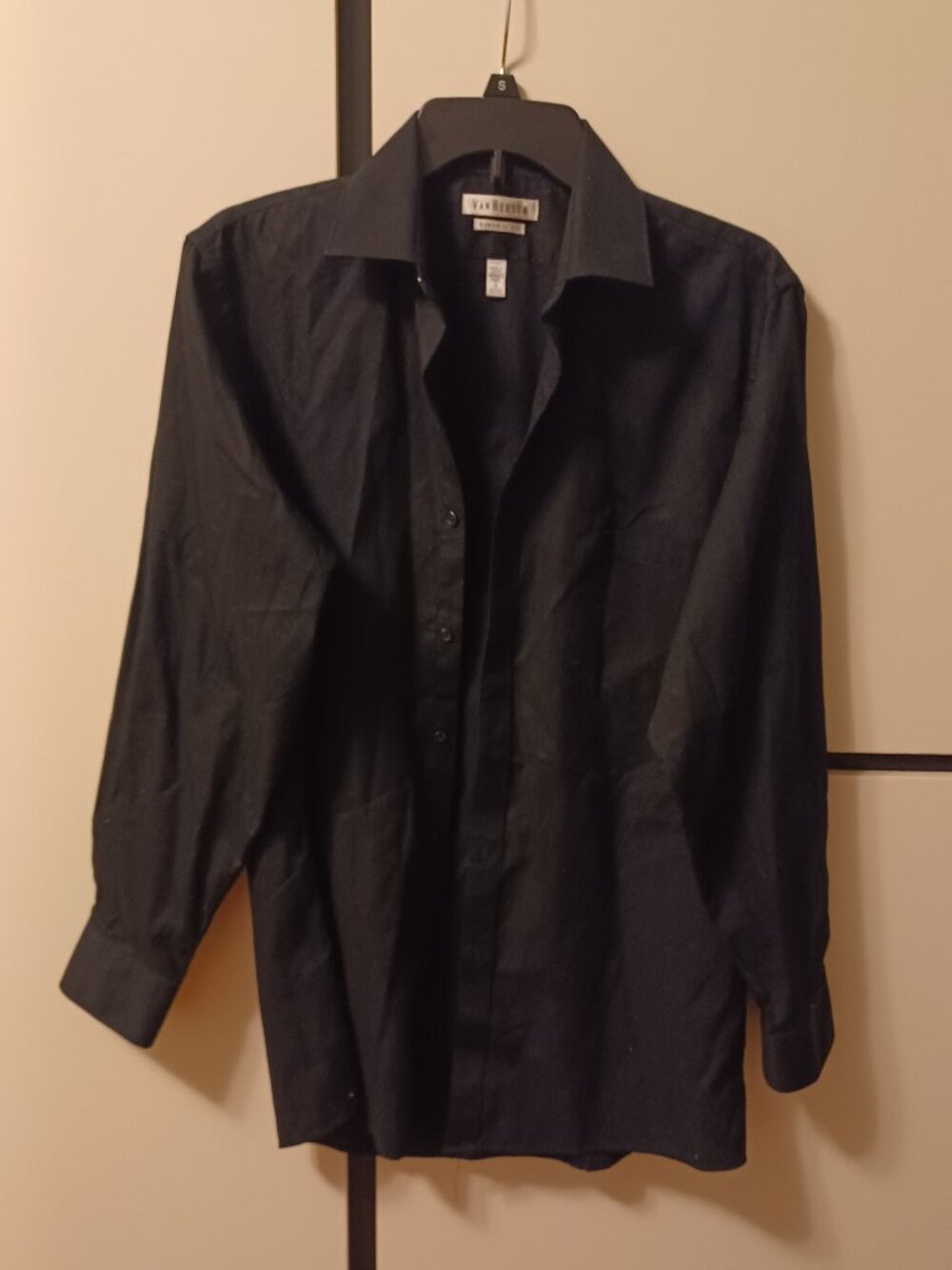 Van Heusen black men's shirt, 15/32-33